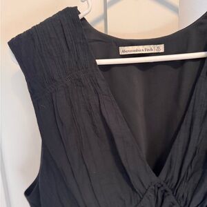 Abercrombie & Fitch Black Sleeveless Dress